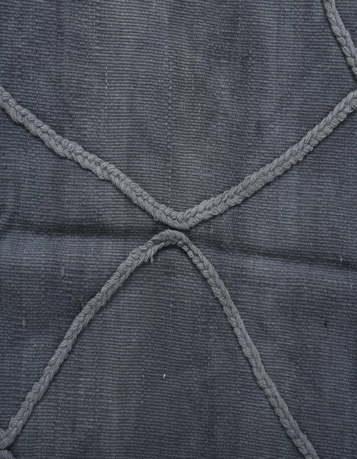 Detail image of  3' 4 x 5'  Hand Woven Kilim Modern Wool Rug