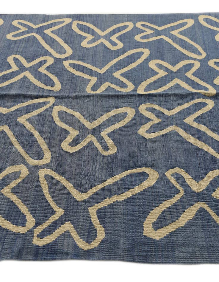 Detail image of  5' 3 x 6' 5  Hand Woven Kilim Modern Wool Rug