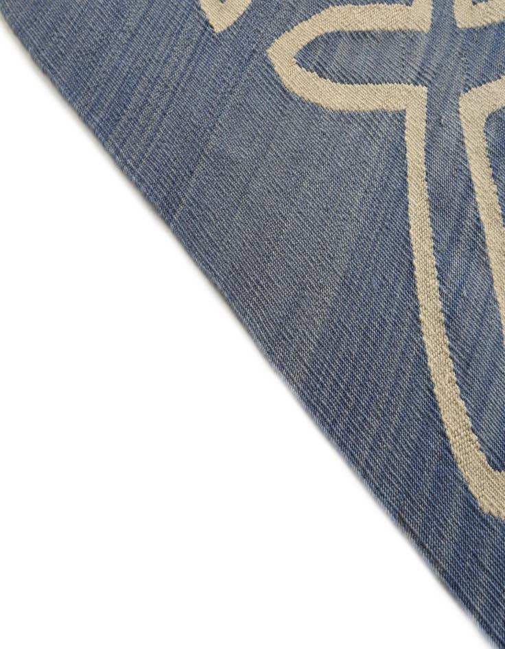 Detail image of  8' 2 x 9' 6  Hand Woven Kilim Modern Wool Rug