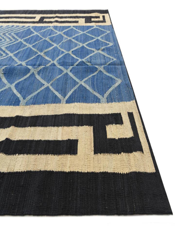 Detail image of  6' 6 x 9' 10  Hand Woven Kilim Modern Wool Rug