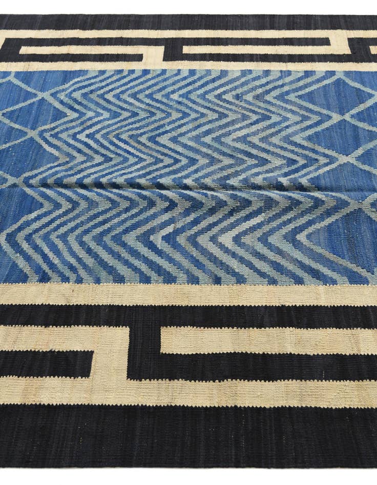 Detail image of  6' 6 x 9' 10  Hand Woven Kilim Modern Wool Rug
