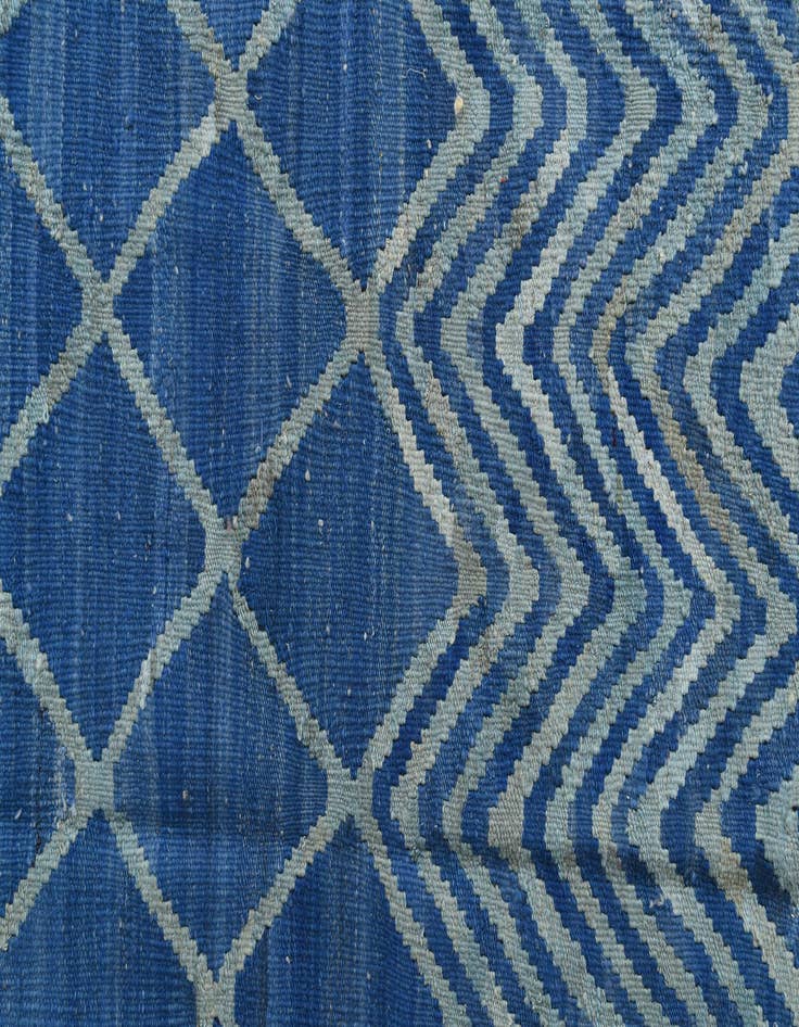 Detail image of  6' 6 x 9' 10  Hand Woven Kilim Modern Wool Rug