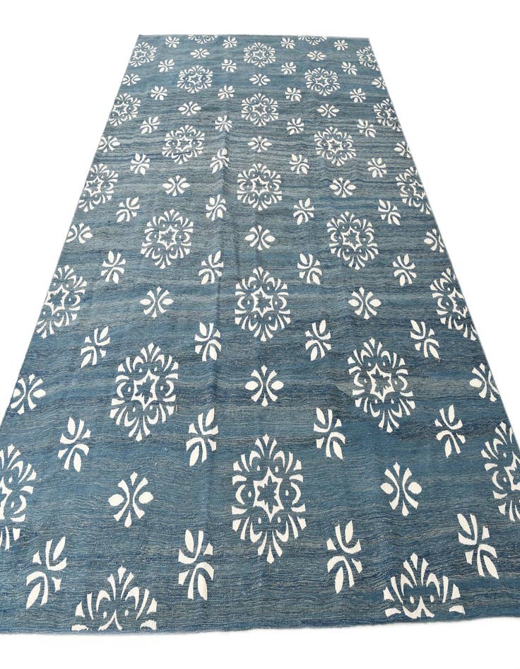 Detail image of  8' 5 x 11' 5  Hand Woven Kilim Modern Rug