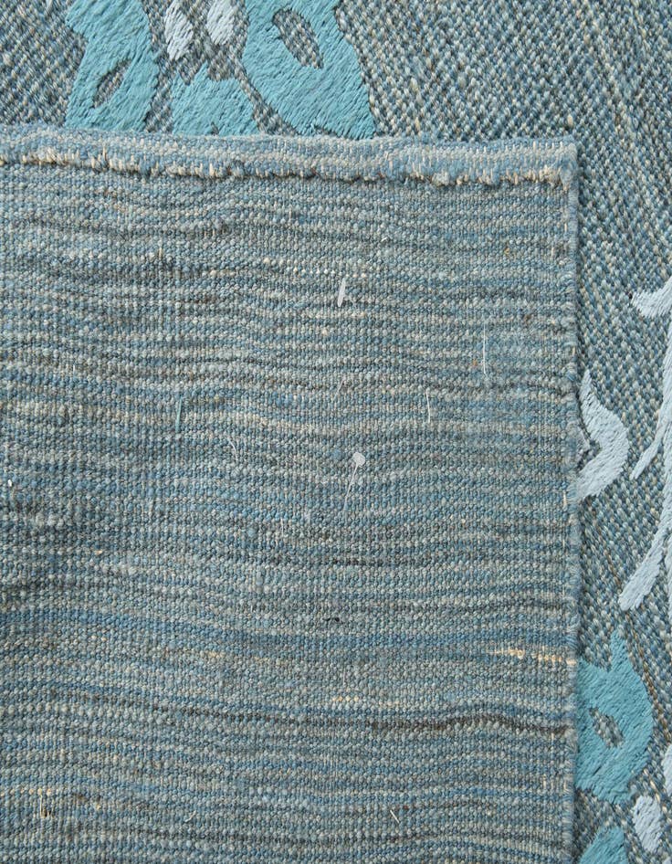 Detail image of  5' 5 x 7' 11  Hand Woven Kilim Modern Rug
