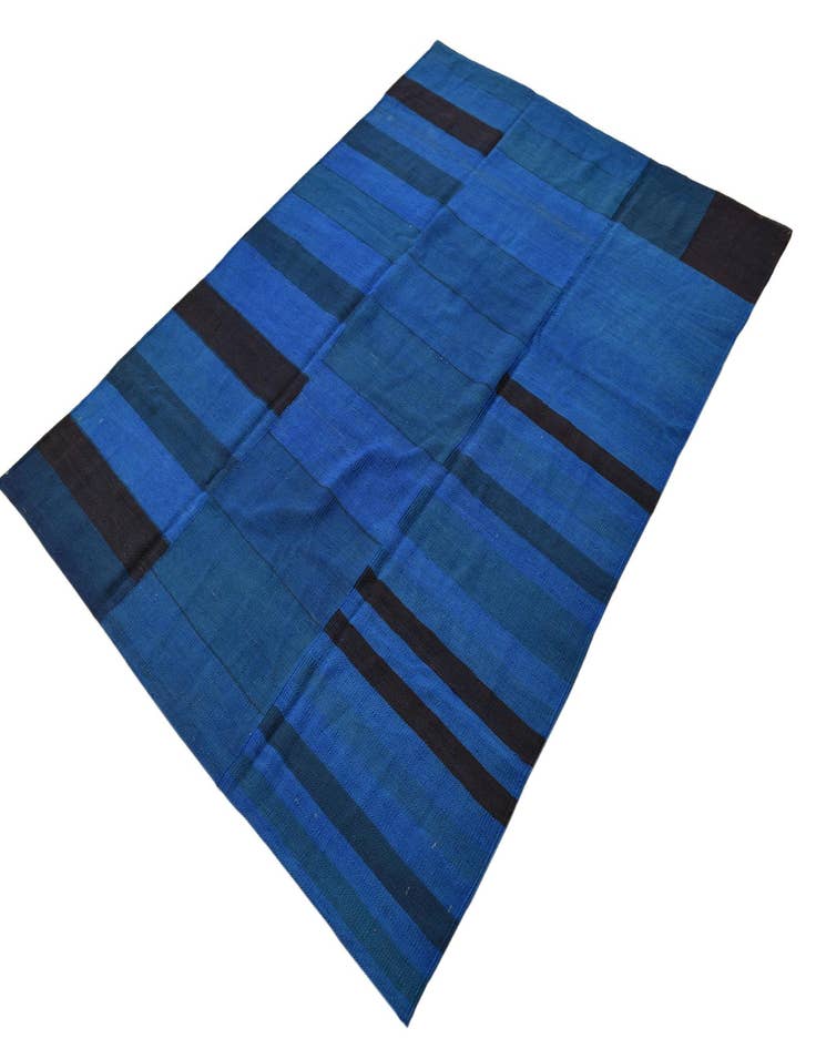 Detail image of  4' 8 x 6' 4  Hand Woven Kilim Modern Wool Rug