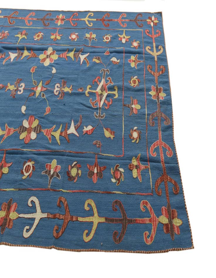 Detail image of  5' 10 x 7' 10  Hand Woven Kilim Suzani Wool Rug