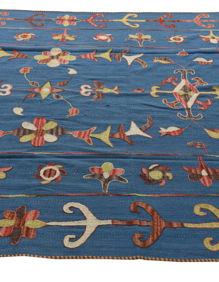 Detail image of  5' 10 x 7' 10  Hand Woven Kilim Suzani Wool Rug