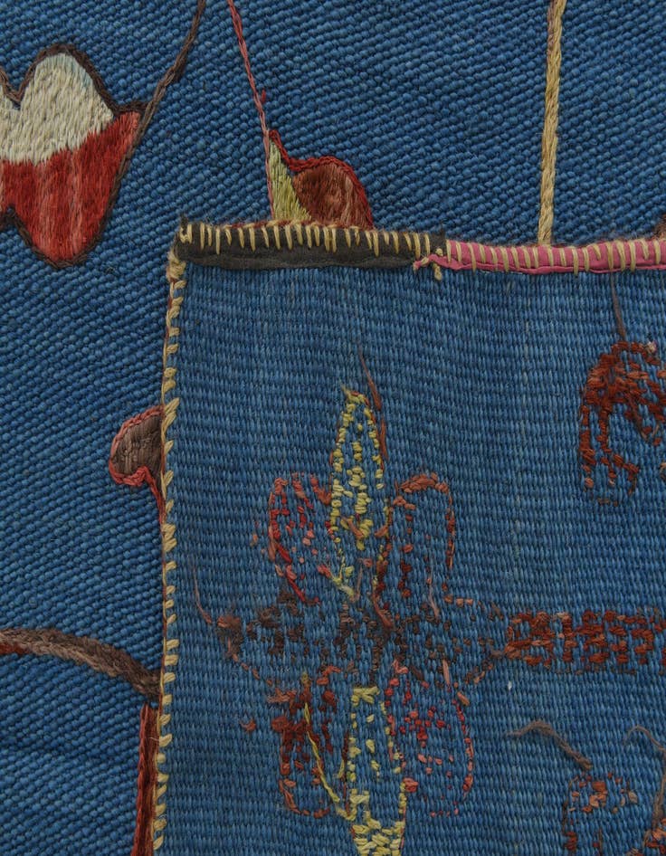 Detail image of  5' 10 x 7' 10  Hand Woven Kilim Suzani Wool Rug