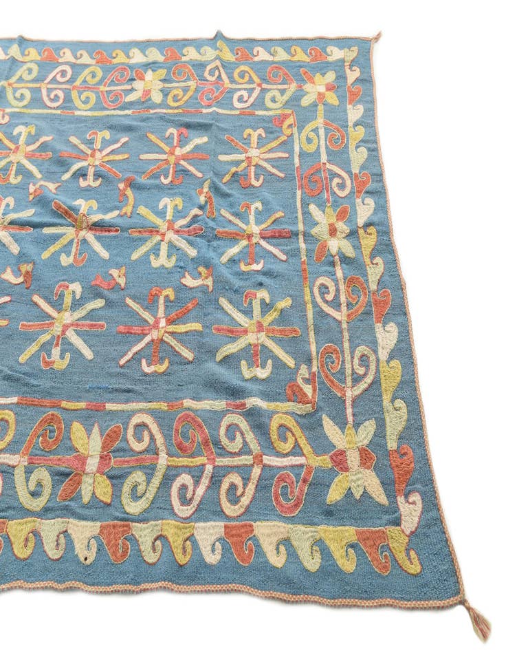 Detail image of  5' 6 x 7'  Hand Woven Kilim Suzani Wool Rug