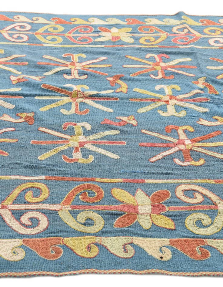 Detail image of  5' 6 x 7'  Hand Woven Kilim Suzani Wool Rug
