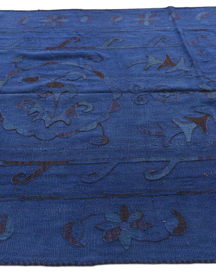 Detail image of  5' x 6' 10  Hand Woven Kilim Suzani Wool Rug