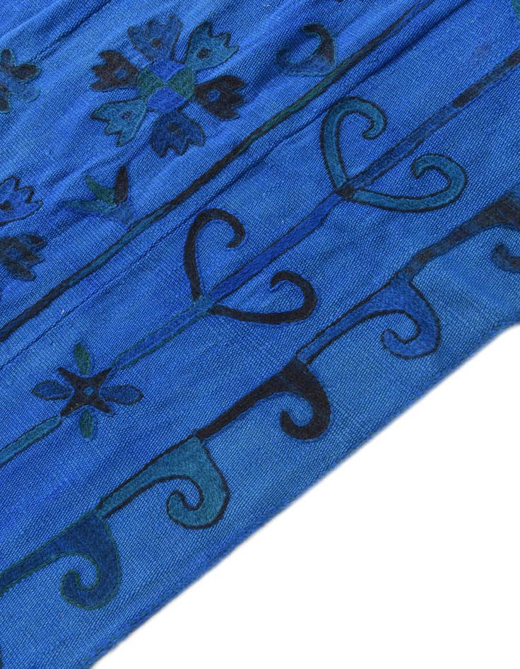 Detail image of  5' 8 x 7' 5  Hand Woven Kilim Suzani Wool Rug