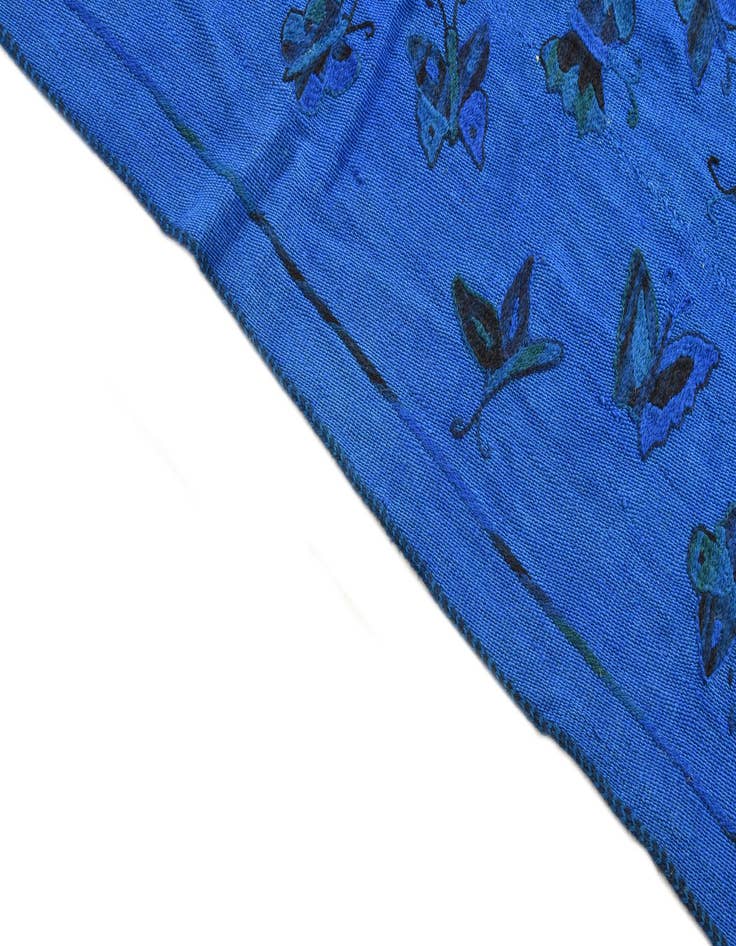 Detail image of  6' x 7' 6  Hand Woven Kilim Suzani Wool Rug