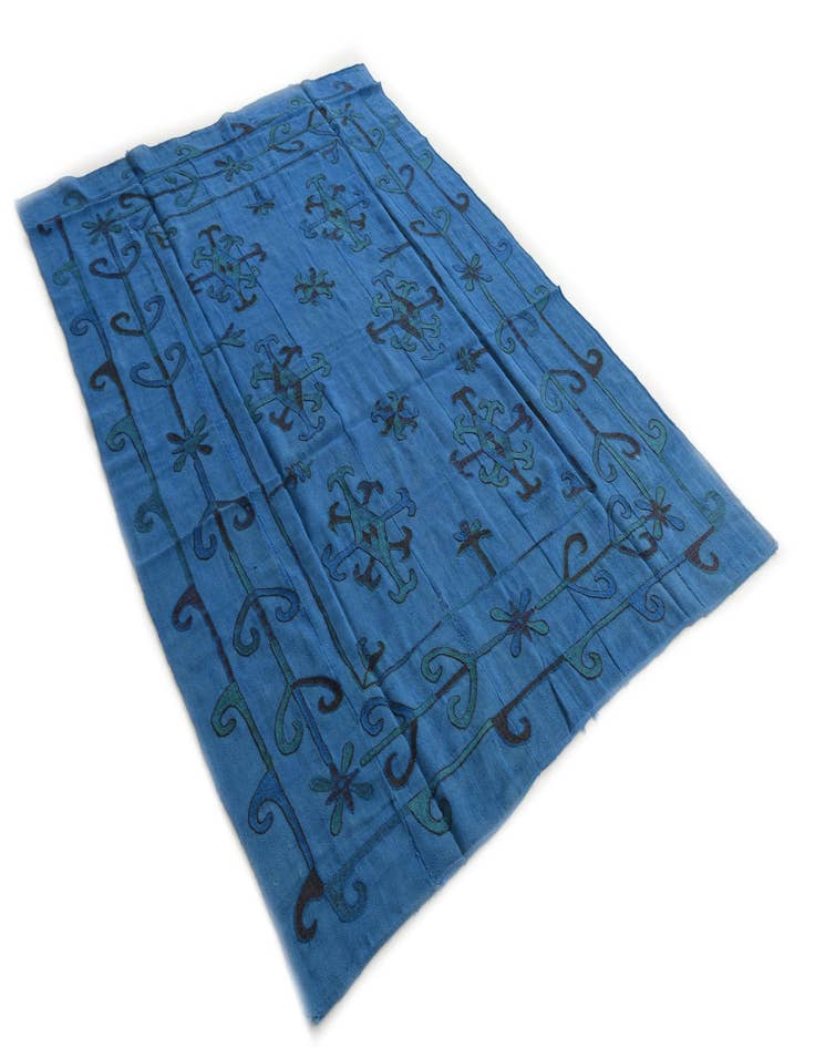 Detail image of  5' 6 x 7' 7  Hand Woven Kilim Suzani Wool Rug