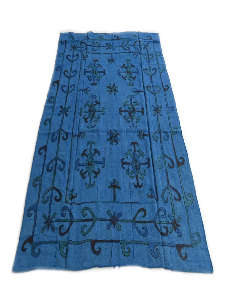 Detail image of  5' 6 x 7' 7  Hand Woven Kilim Suzani Wool Rug