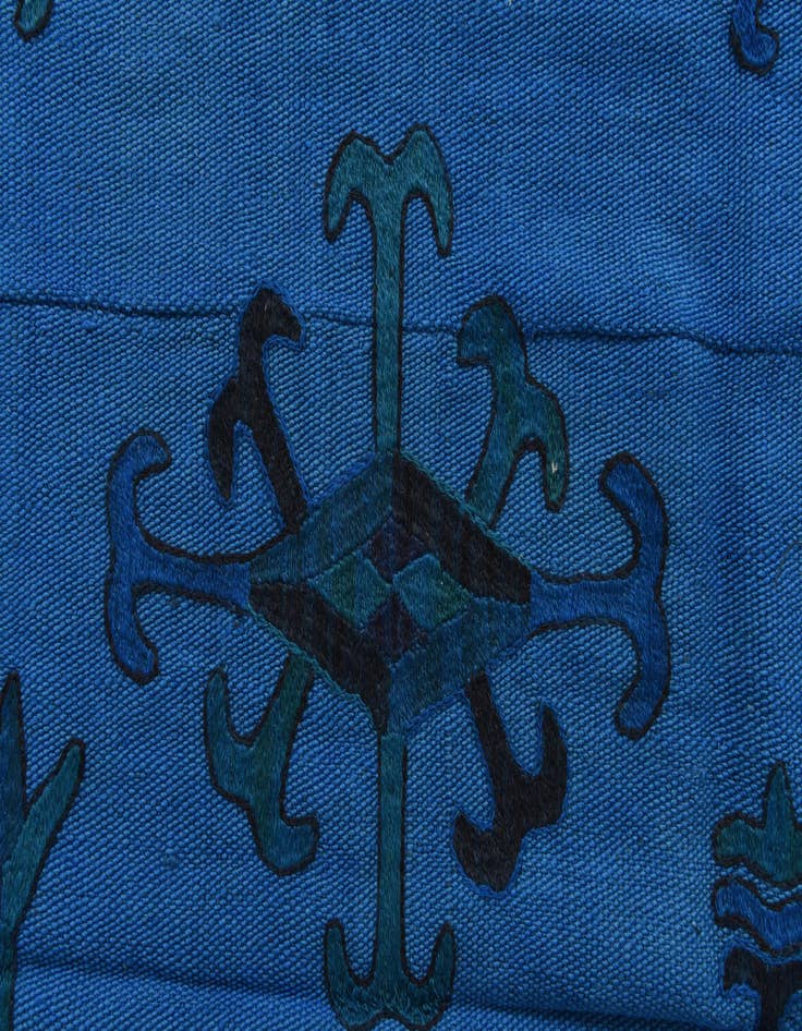 Detail image of  5' 6 x 7' 7  Hand Woven Kilim Suzani Wool Rug