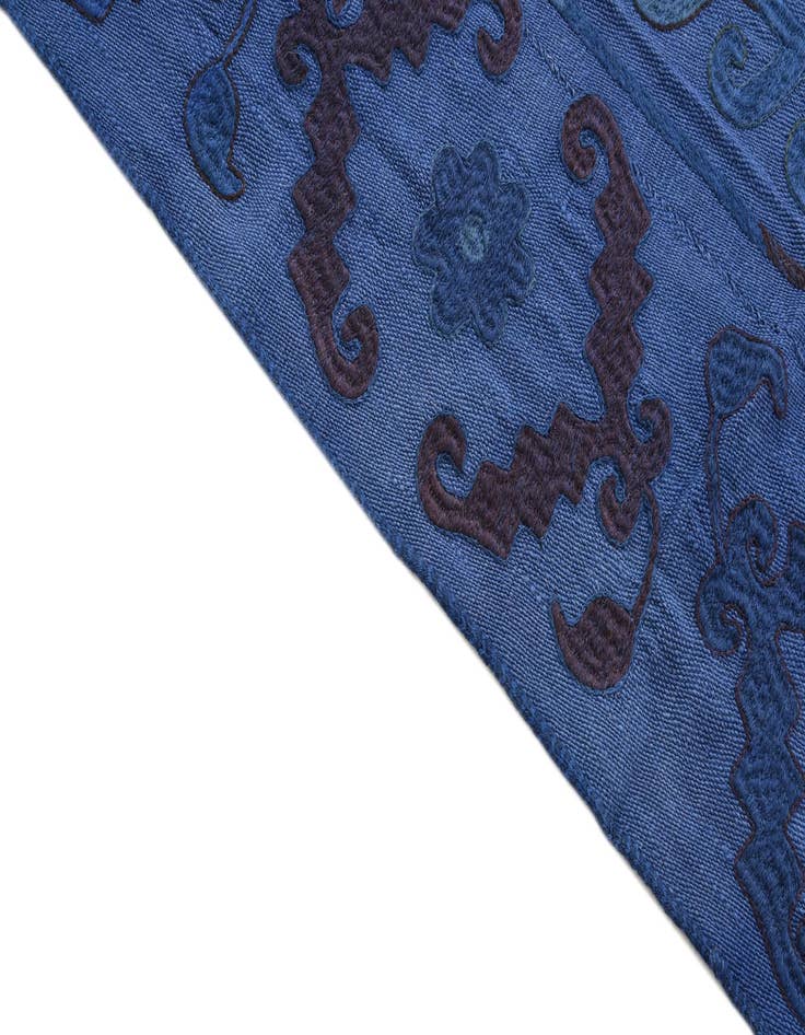 Detail image of  5' 7 x 7' 6  Hand Woven Kilim Suzani Wool Rug