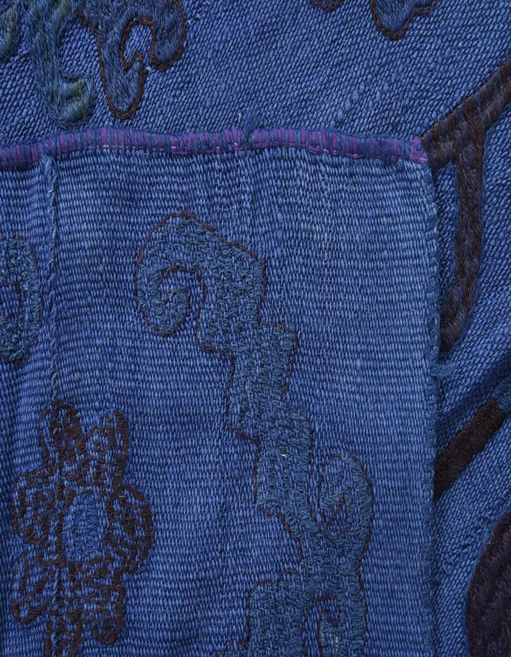 Detail image of  5' 7 x 7' 6  Hand Woven Kilim Suzani Wool Rug