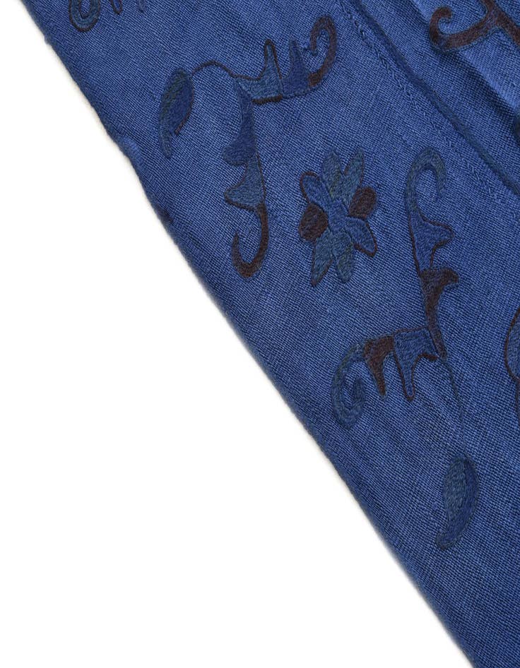 Detail image of  5' 10 x 7' 6  Hand Woven Kilim Suzani Wool Rug