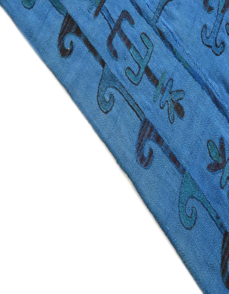 Detail image of  5' 7 x 7' 4  Hand Woven Kilim Suzani Wool Rug