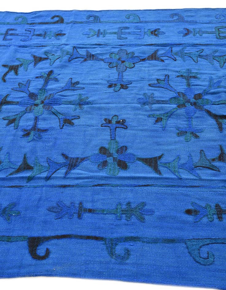 Detail image of  5' 4 x 7' 6  Hand Woven Kilim Suzani Wool Rug