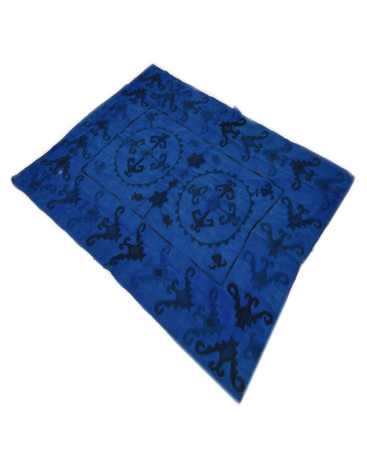 Detail image of  4' 9 x 5' 6  Hand Woven Kilim Suzani Wool Rug