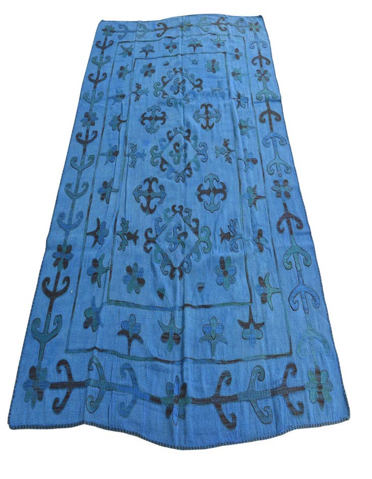 Detail image of  5' 9 x 7' 9  Hand Woven Kilim Suzani Wool Rug