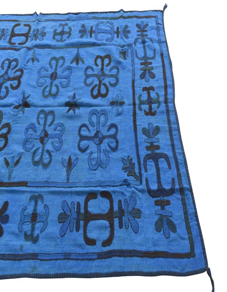 Detail image of  5' 2 x 6' 9  Hand Woven Kilim Suzani Wool Rug