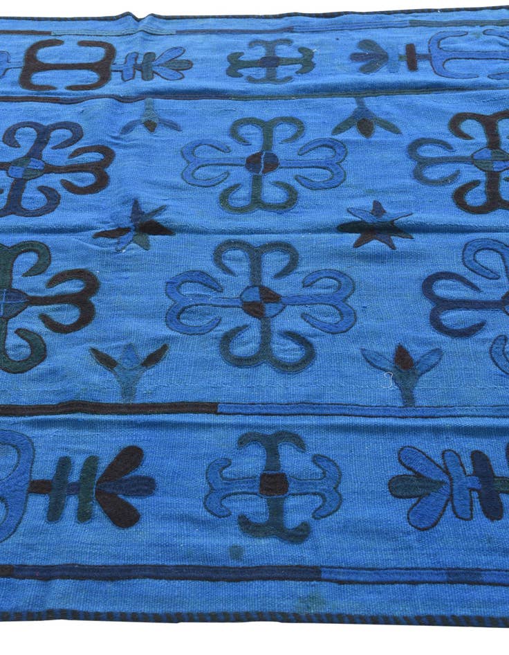 Detail image of  5' 2 x 6' 9  Hand Woven Kilim Suzani Wool Rug