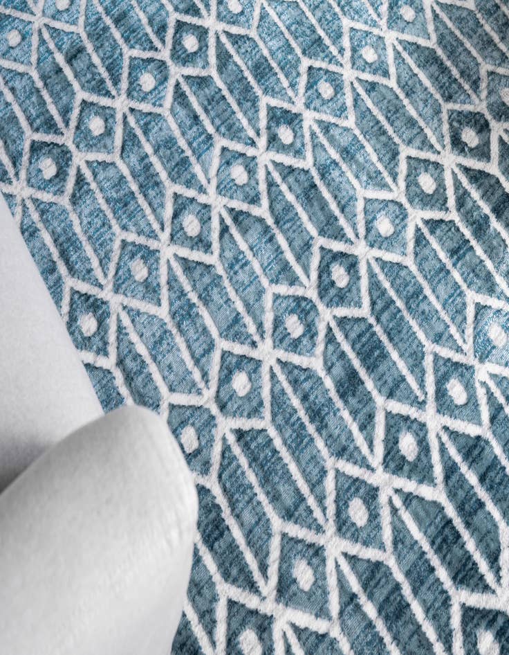 Detail image of  5' x 8' Lattice Trellis Rug