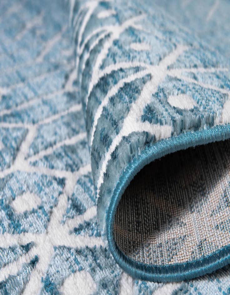 Detail image of  5' x 8' Lattice Trellis Rug