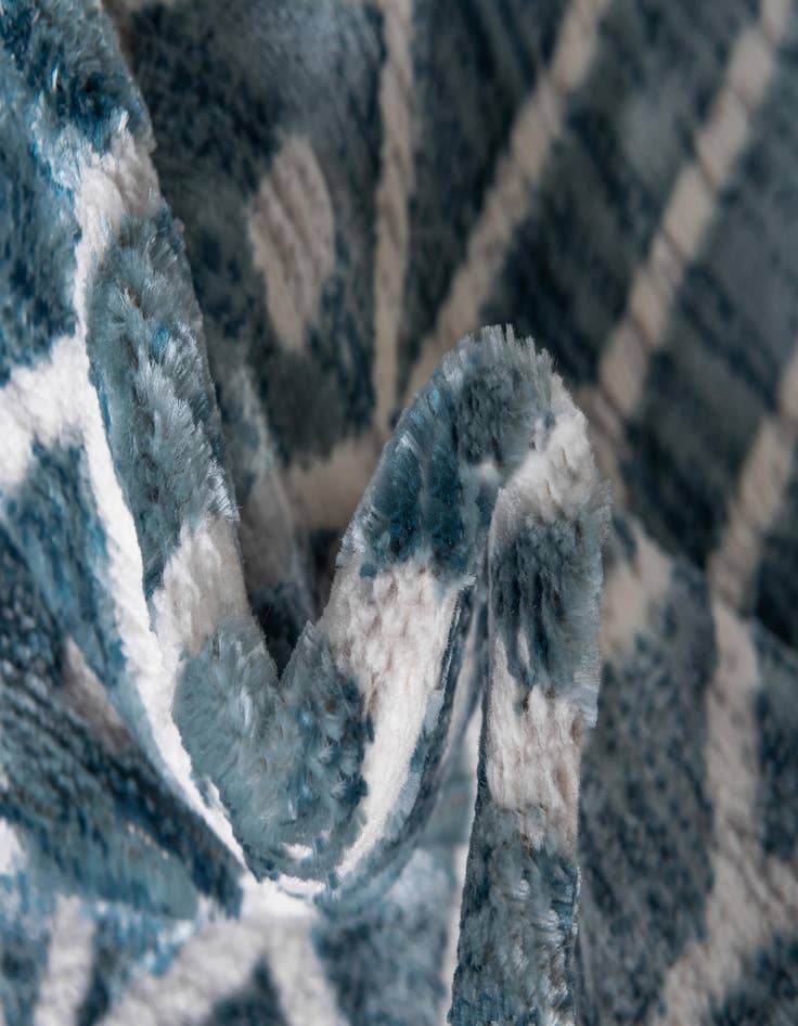 Detail image of  5' x 8' Lattice Trellis Rug