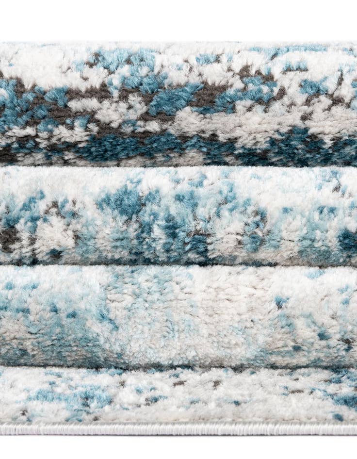 Detail image of  5' x 8' Leipzig Rug