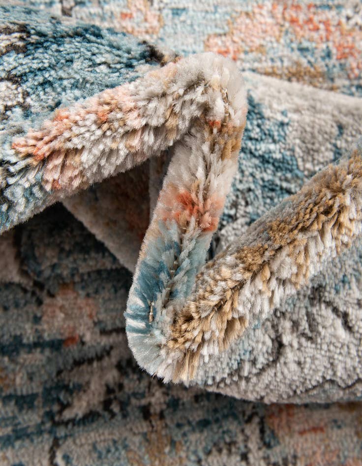 Detail image of  5' 3 x 7' Leipzig Rug