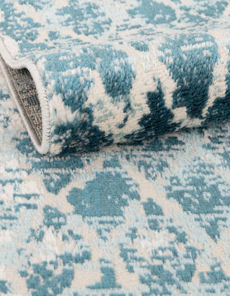 Detail image of  8' x 10' Leipzig Rug