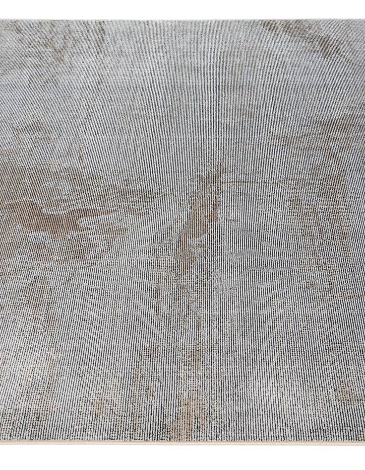 Detail image of  5' 4 x 7' 9 Lola Rug