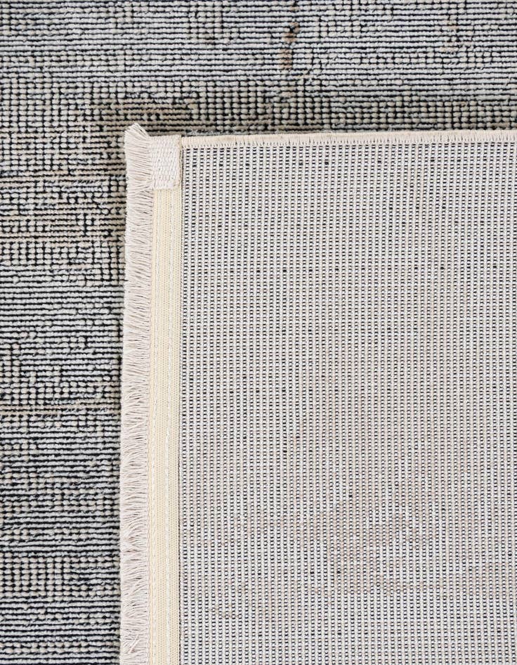 Detail image of  5' 4 x 7' 9 Lola Rug