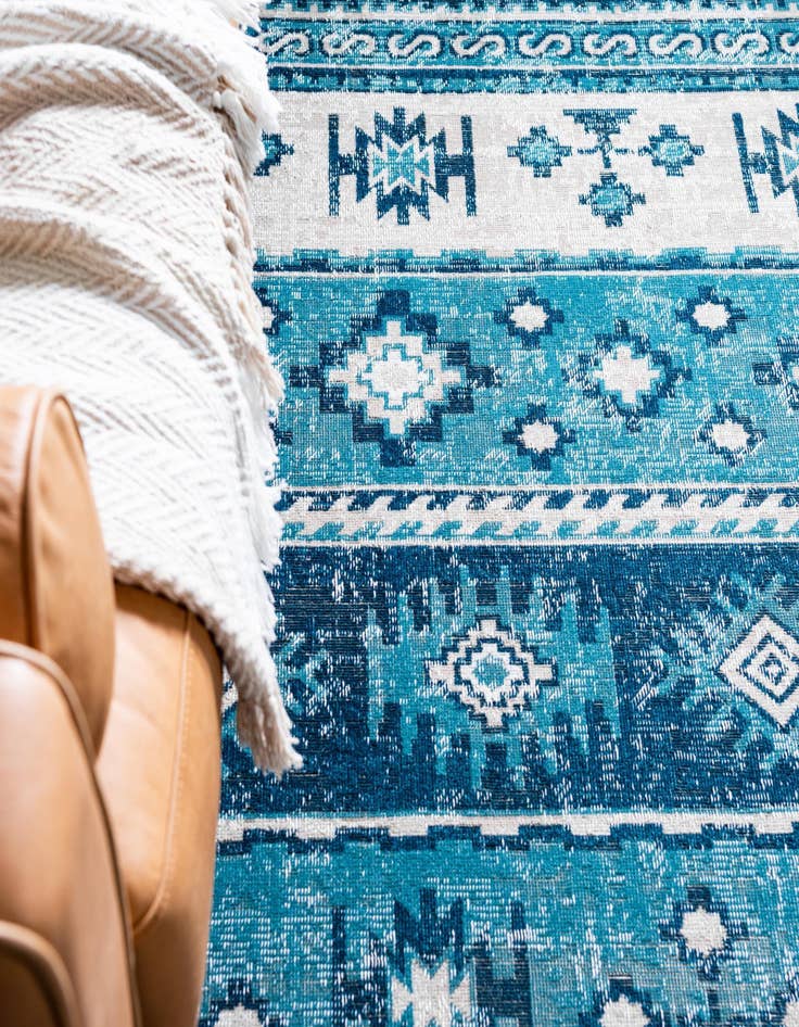 Detail image of  9' x 12' Lucerne Rug