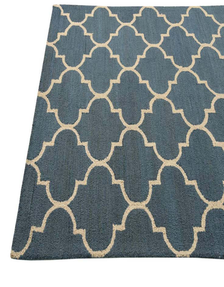 Detail image of  5' 2 x 8' Luna Rug