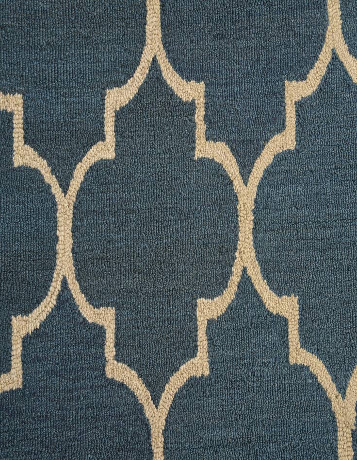 Detail image of  5' 2 x 8' Luna Rug