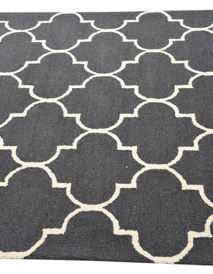 Detail image of  5' 1 x 7' 10 Luna Rug
