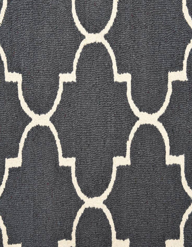 Detail image of  5' 1 x 7' 10 Luna Rug