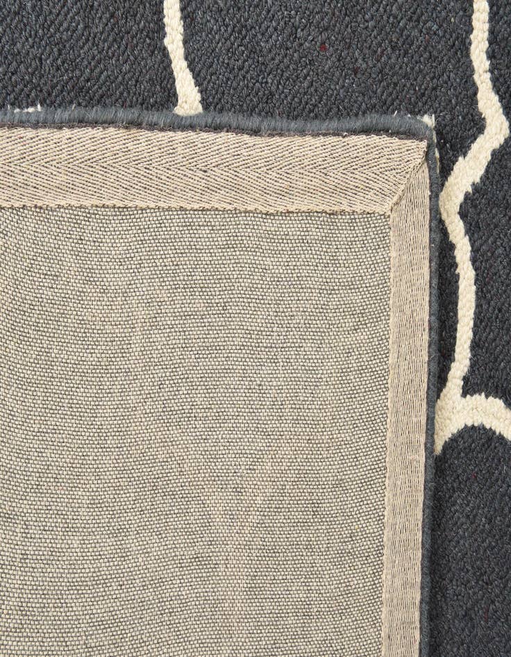 Detail image of  5' 1 x 7' 10 Luna Rug