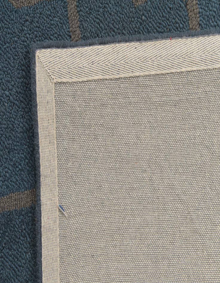 Detail image of  5' x 8' Luna Rug