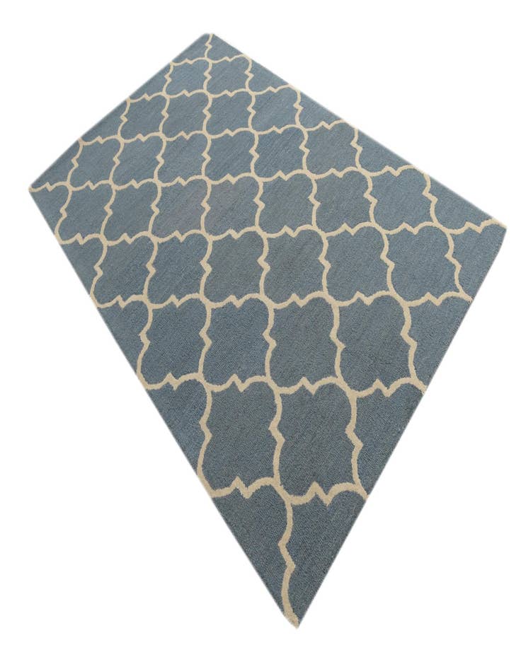 Detail image of  5' 1 x 8' Luna Wool Rug