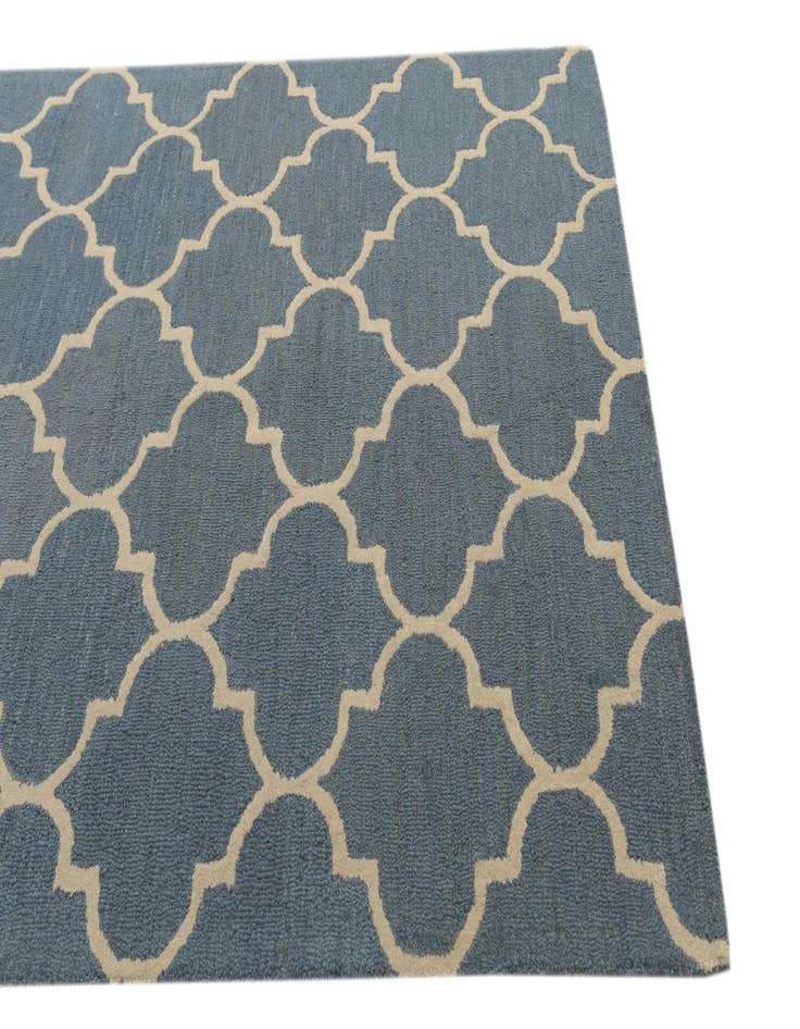 Detail image of  5' 1 x 8' Luna Wool Rug