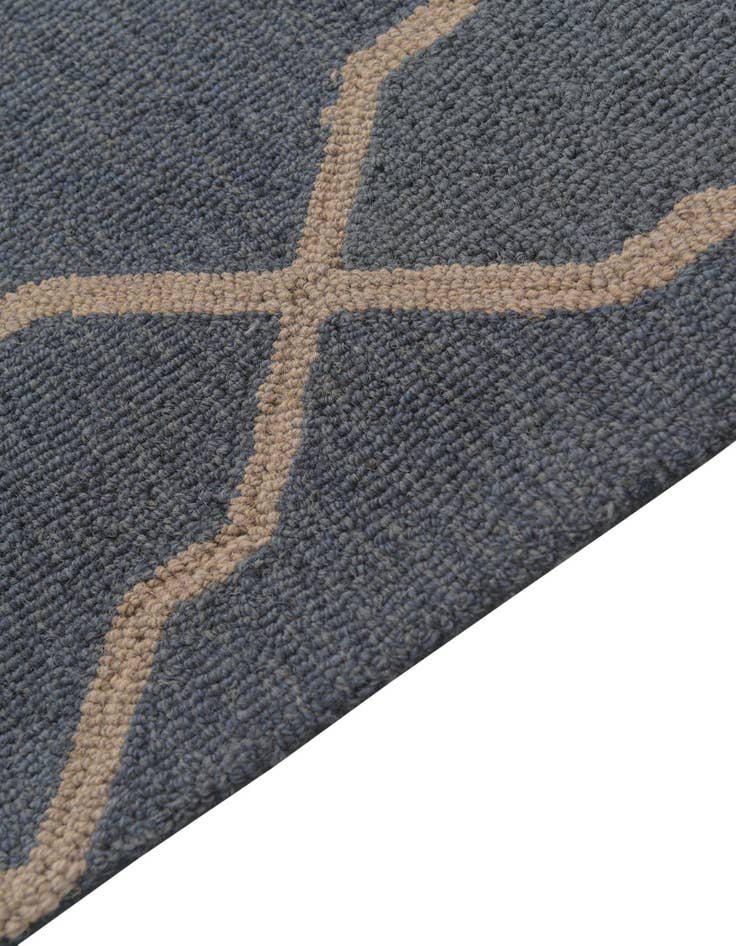 Detail image of  5' x 8' Luna Wool Rug