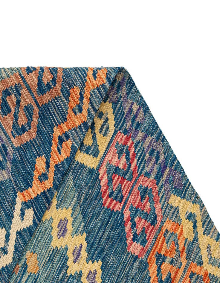 Detail image of  6' 11 x 9' 7  Hand Knotted Marok Kilim Rug