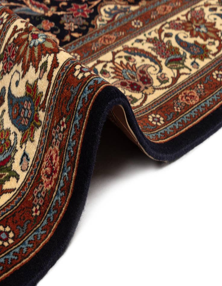 Detail image of  6' 9 x 9' 7 Mashad Wool Rug