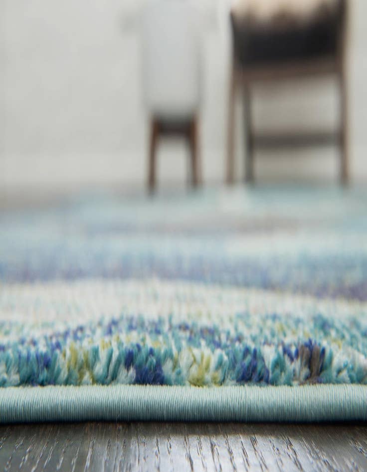 Detail image of  7' x 10'  Washable Mesa Rug